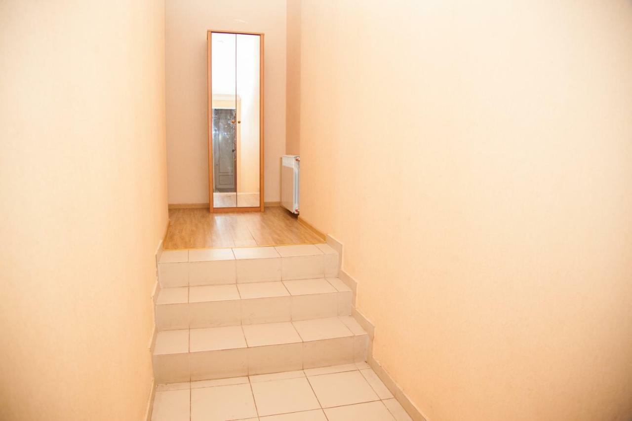 Zaporizhia Semi-Luxury Apartment On Zhukovskogo Street 57 المظهر الخارجي الصورة