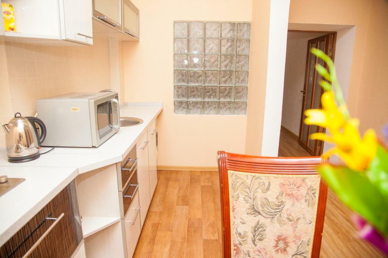 Zaporizhia Semi-Luxury Apartment On Zhukovskogo Street 57 المظهر الخارجي الصورة