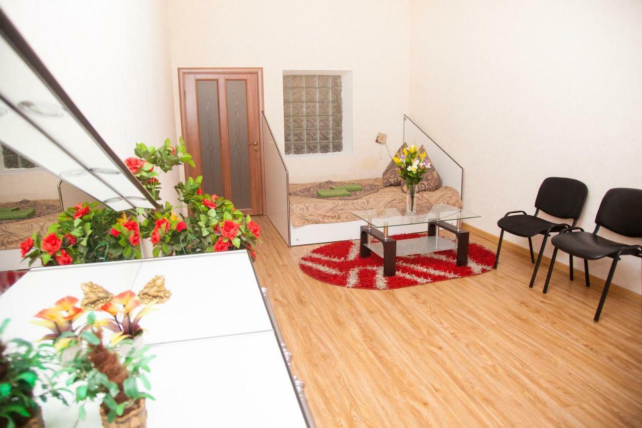 Zaporizhia Semi-Luxury Apartment On Zhukovskogo Street 57 المظهر الخارجي الصورة